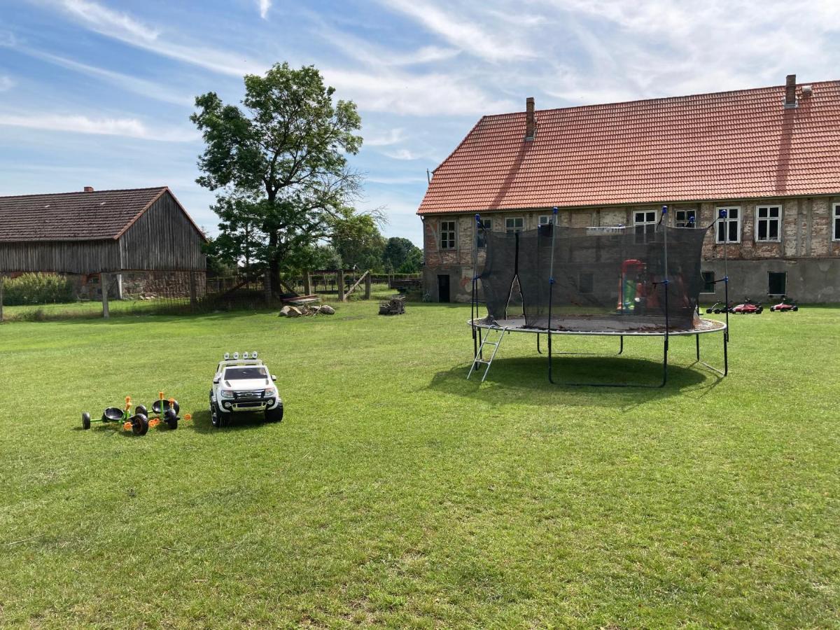 Gutshaus Pinnow Pinnow  Exterior foto